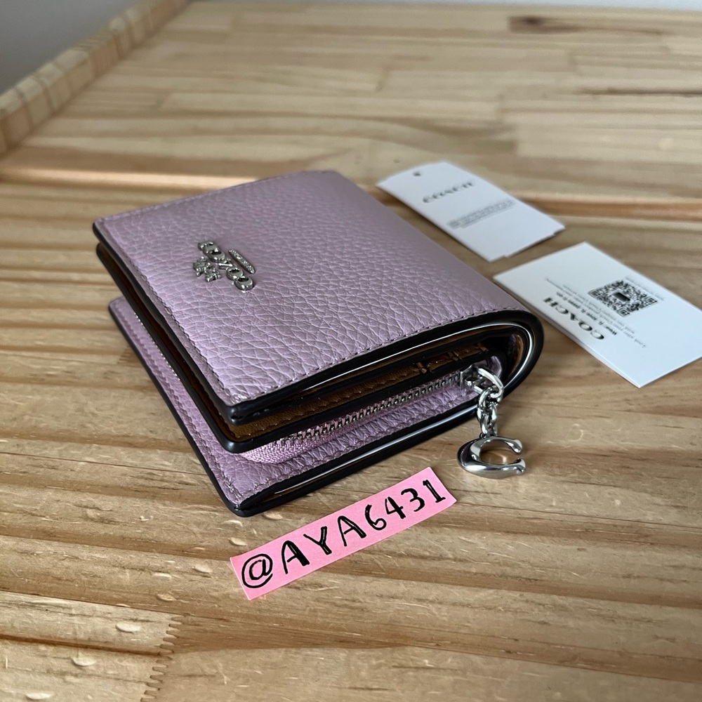 NWOT Coach Wallet - Picture 3 of 9